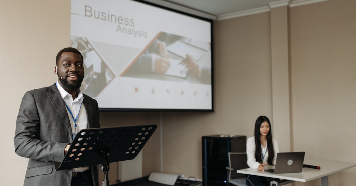 如何识别和报告技术支持玩家？